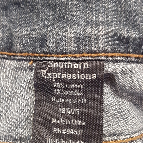NEW PRICE! Adorable Jeans by Southern Expressions - Picture 2 of 4